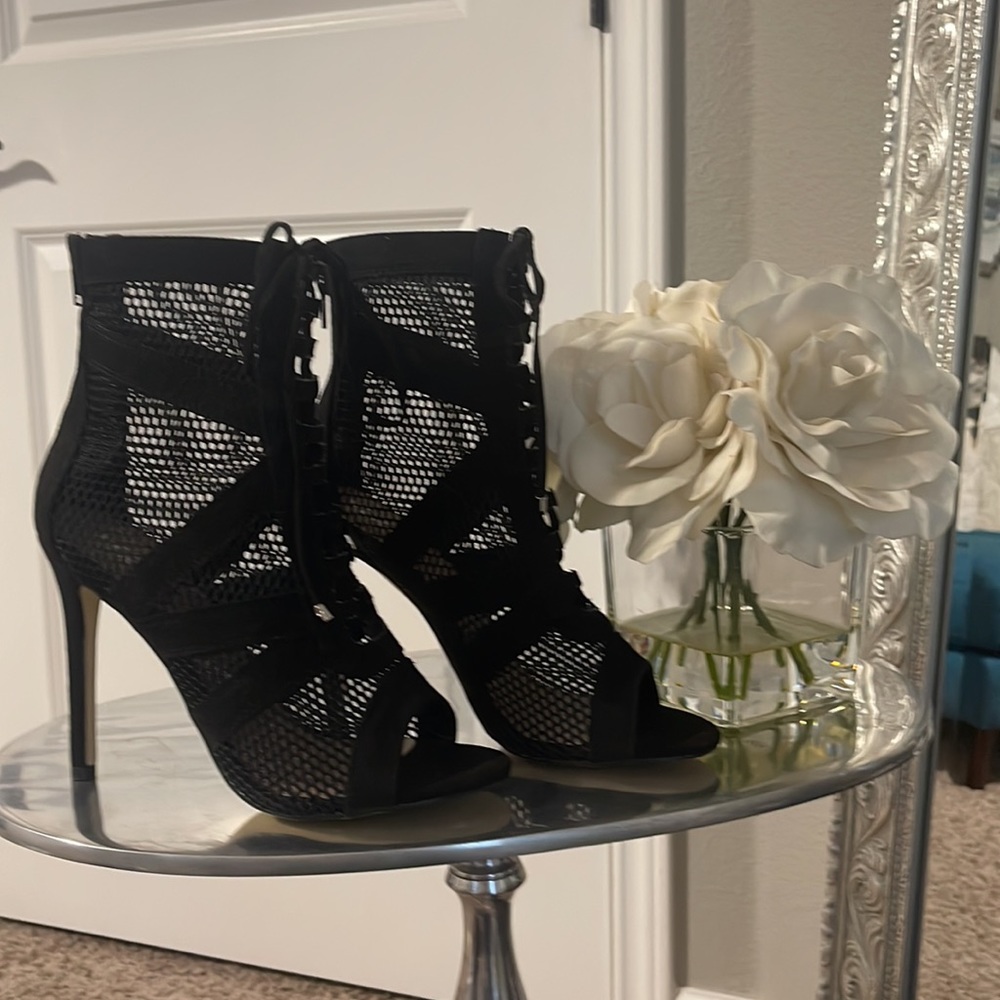 Verali  Brand New Black Suede Boots size 8